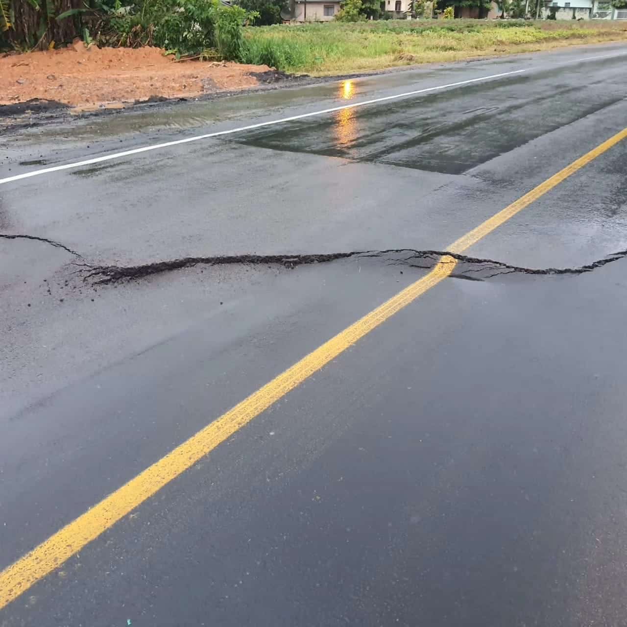 ATENÇÃO URGENTE BR 470 INTERDITADA EM ASCURRA NO KM 90 NESTA MANHÃ DE ...